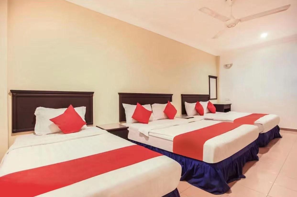 Hotel Home 88 Teluk Intan Exteriör bild