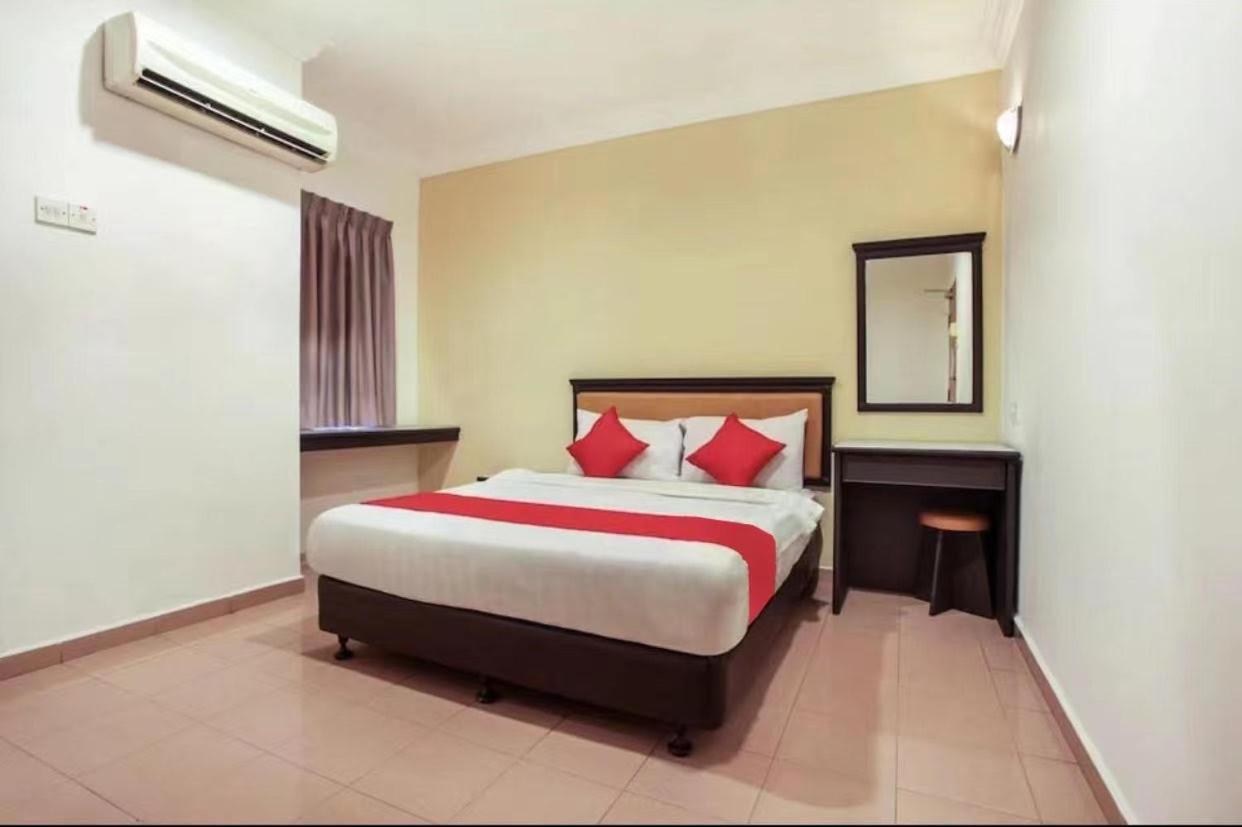 Hotel Home 88 Teluk Intan Exteriör bild