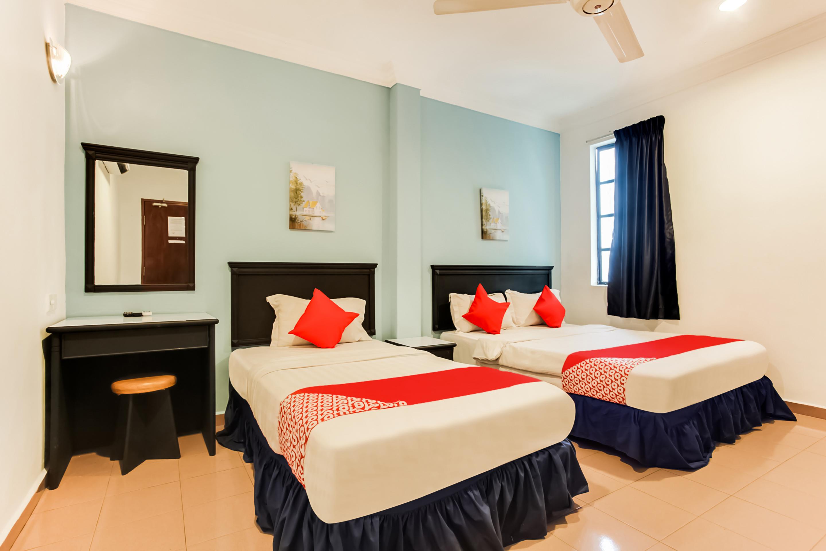 Hotel Home 88 Teluk Intan Exteriör bild