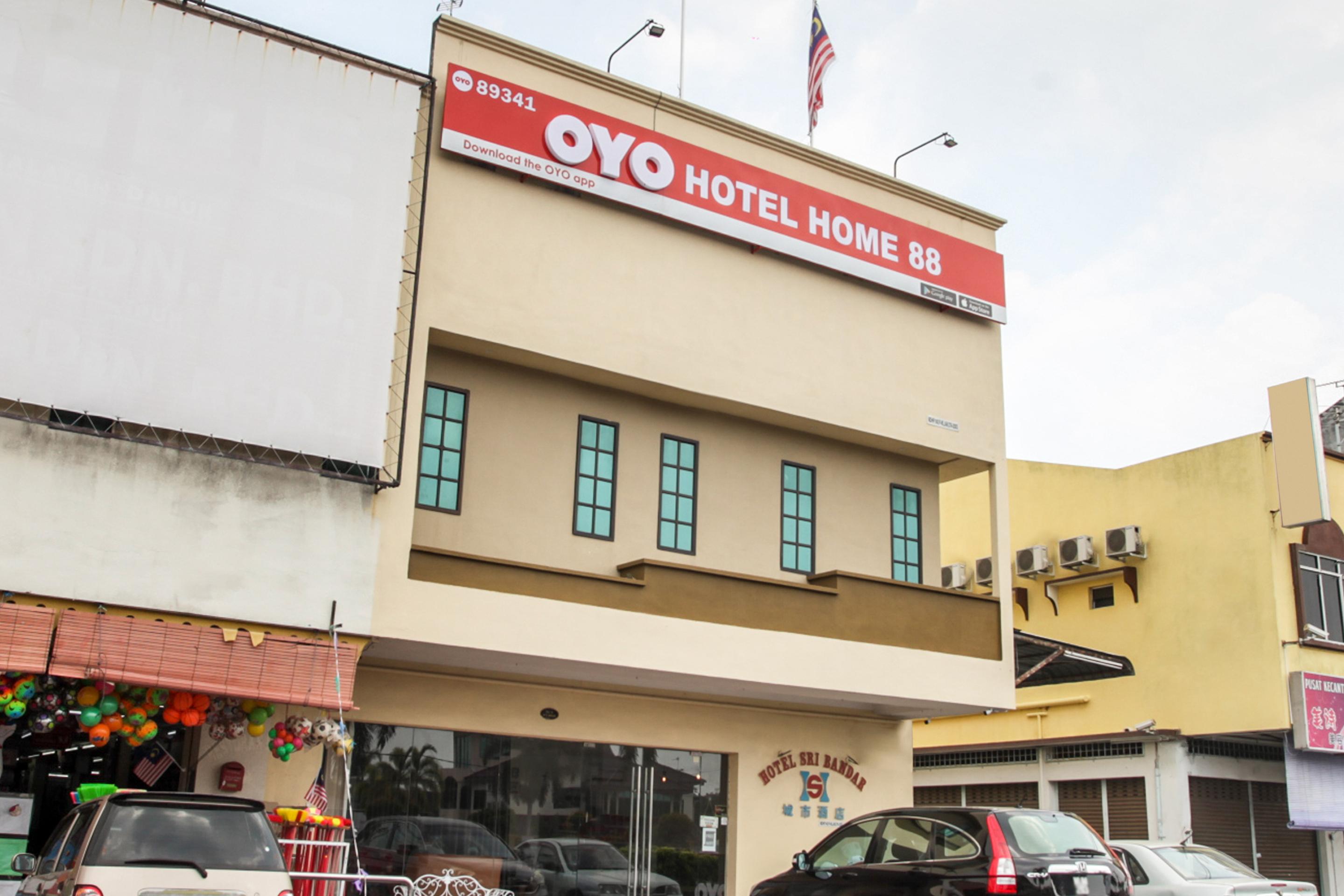 Hotel Home 88 Teluk Intan Exteriör bild