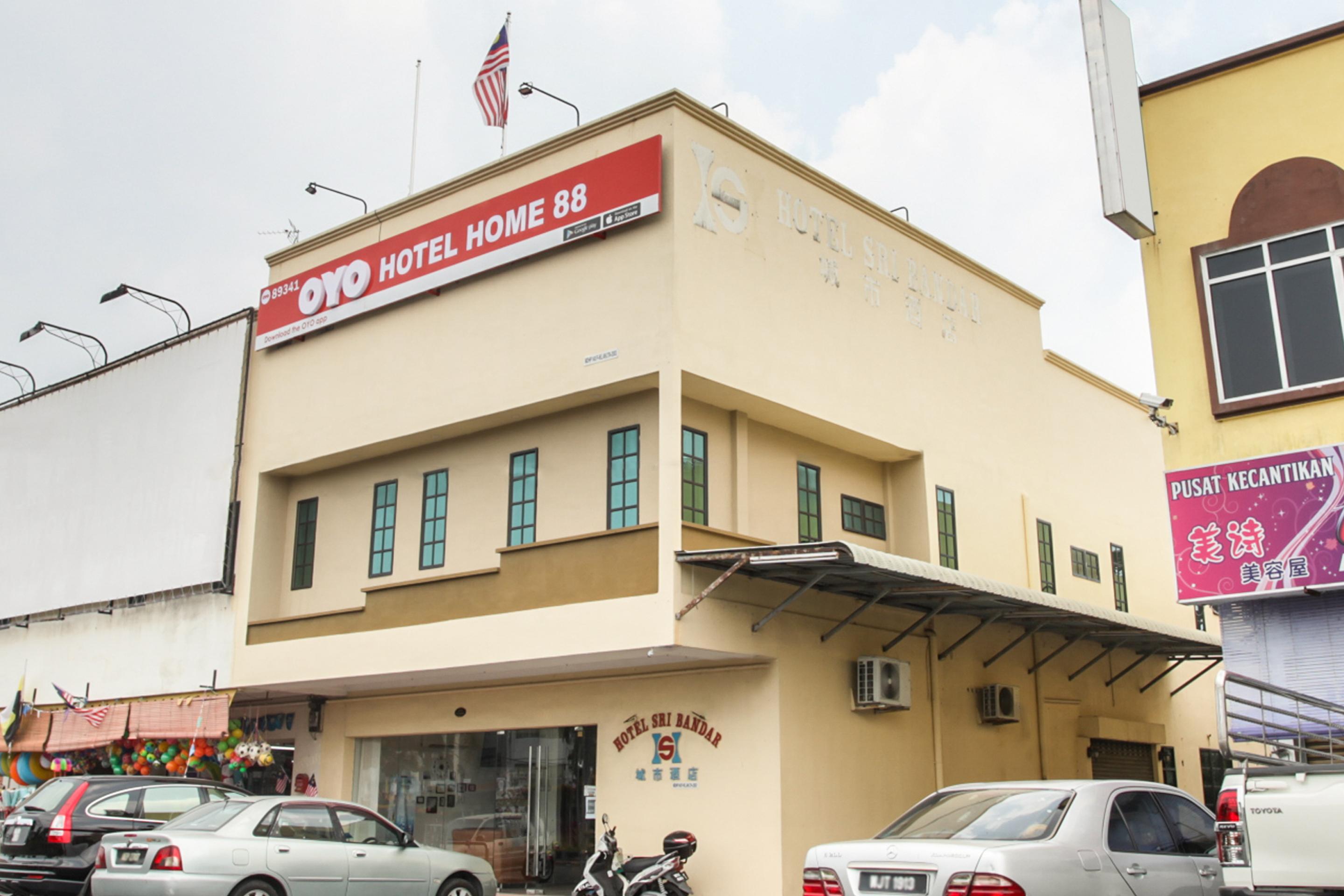 Hotel Home 88 Teluk Intan Exteriör bild