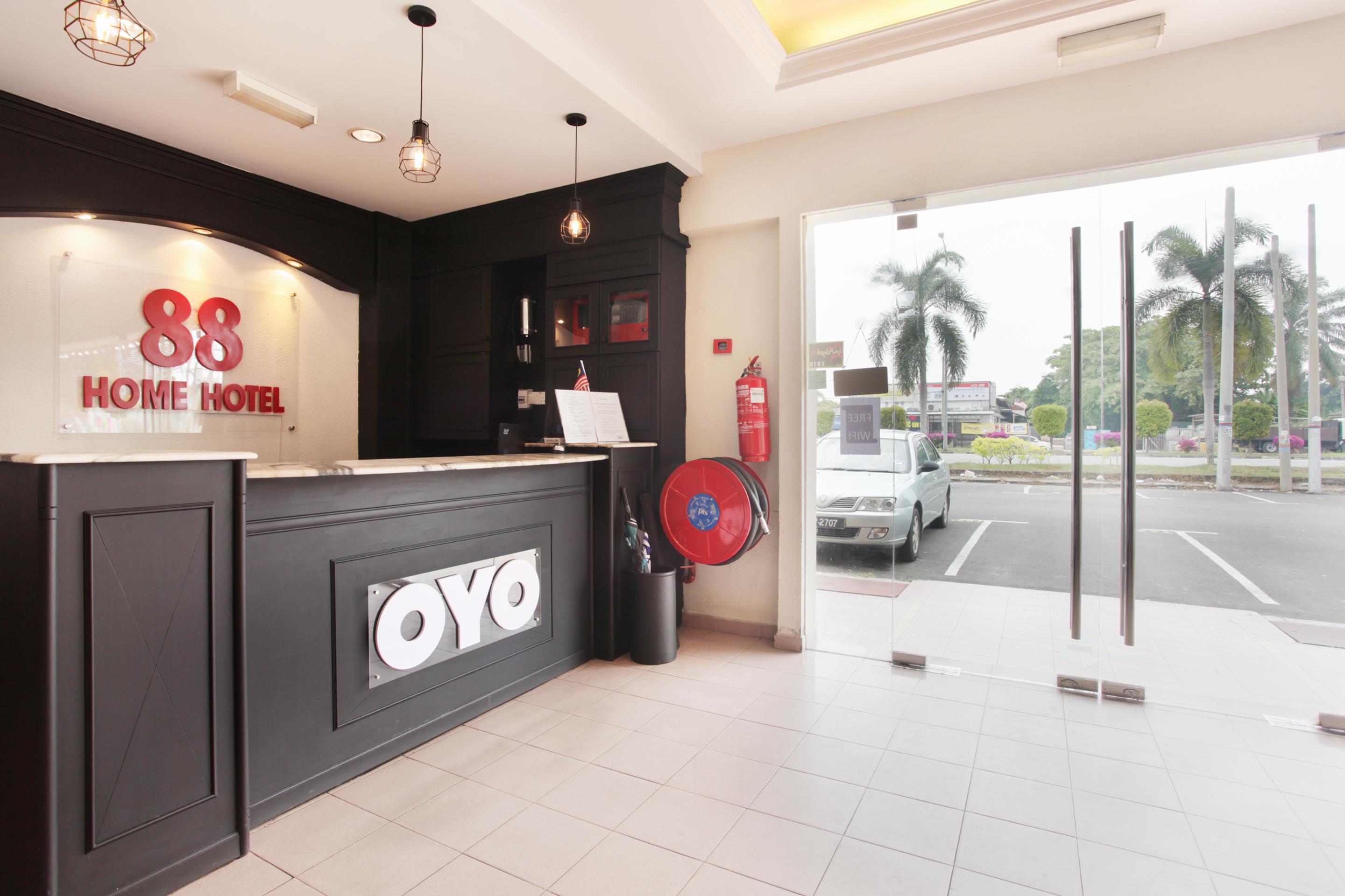 Hotel Home 88 Teluk Intan Exteriör bild