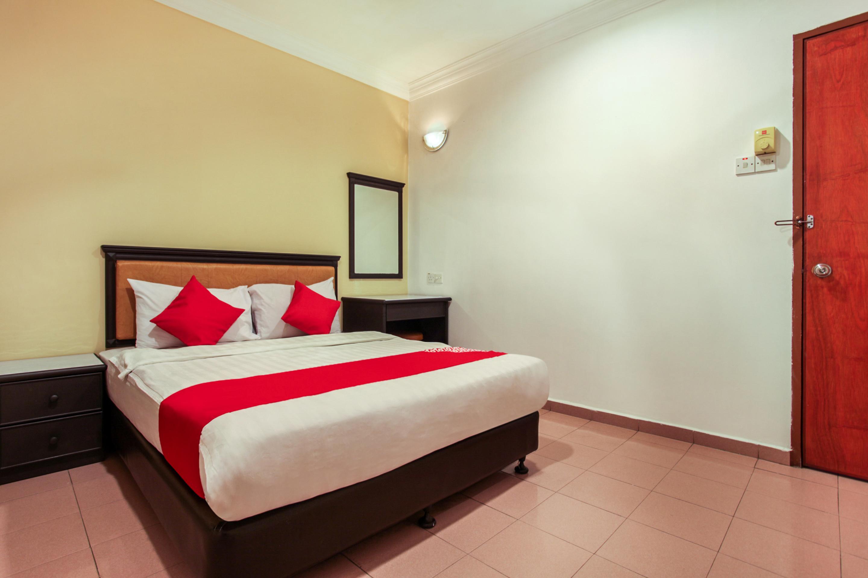 Hotel Home 88 Teluk Intan Exteriör bild
