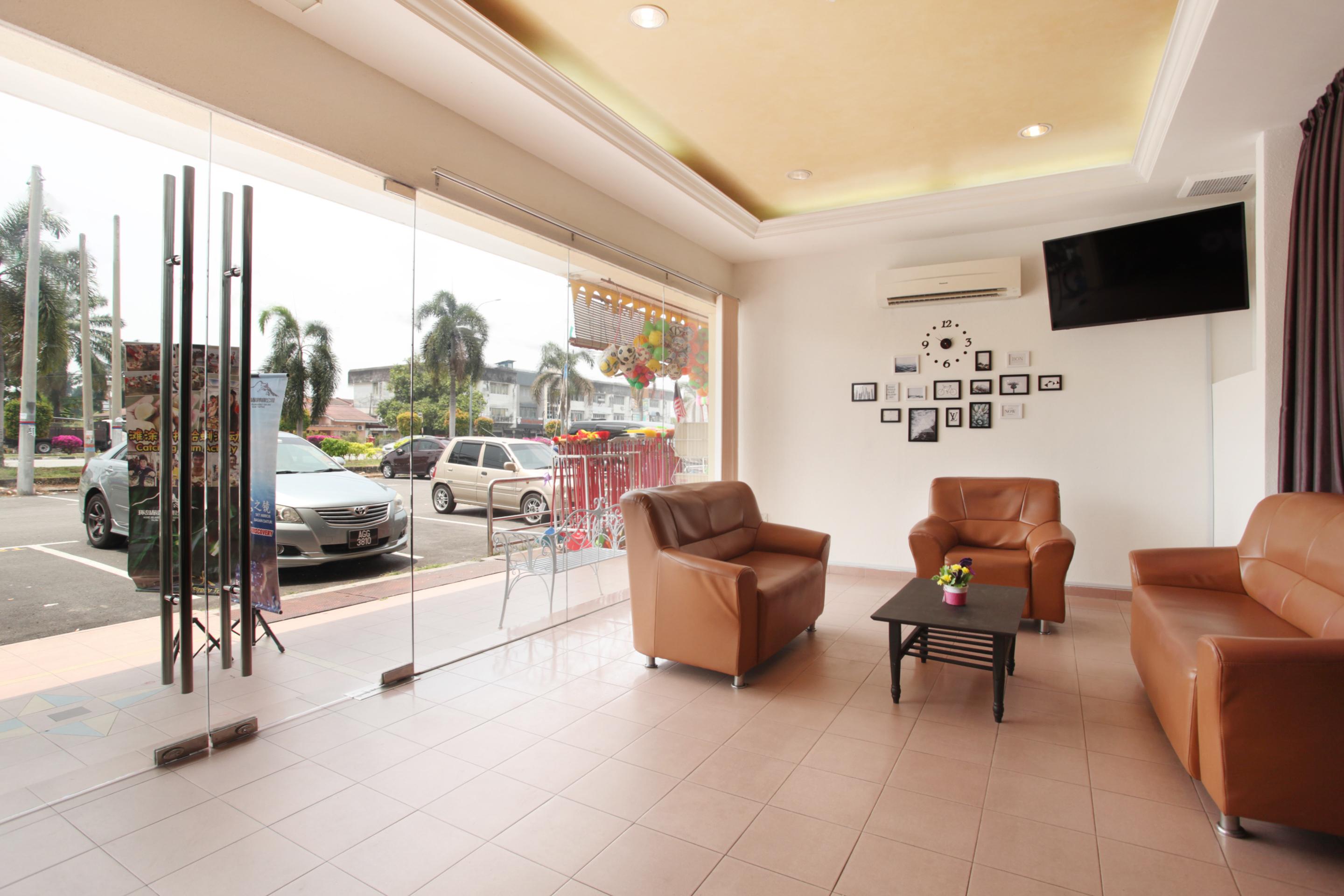 Hotel Home 88 Teluk Intan Exteriör bild