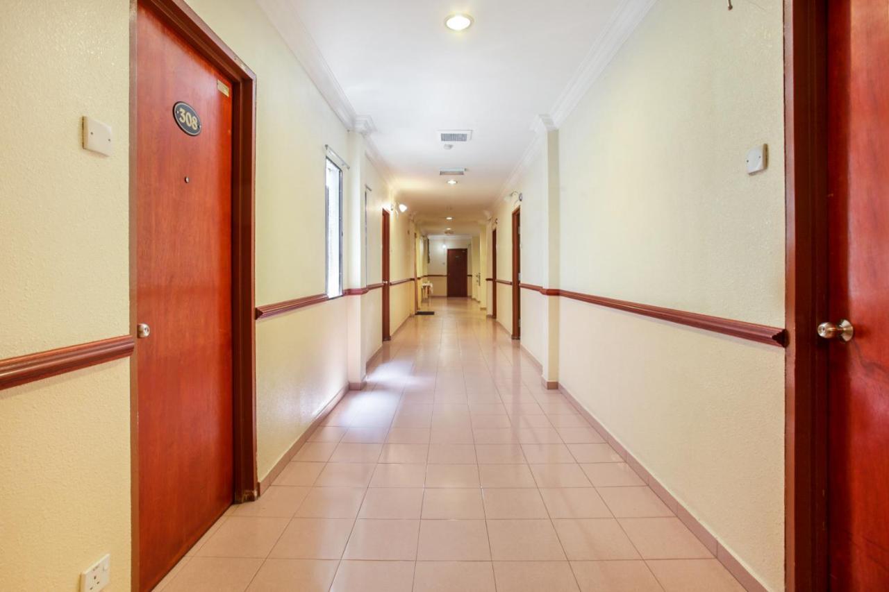 Hotel Home 88 Teluk Intan Exteriör bild